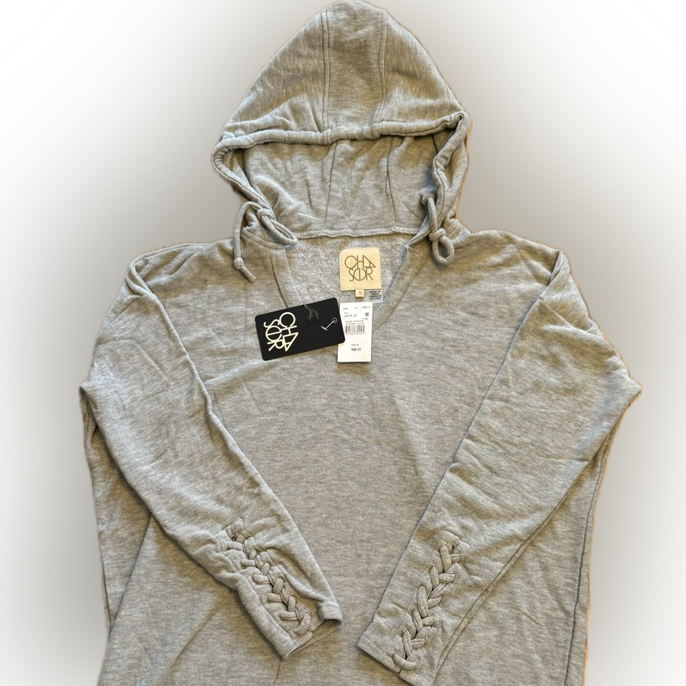 Chaser Size M NWT grey pullover hoodie